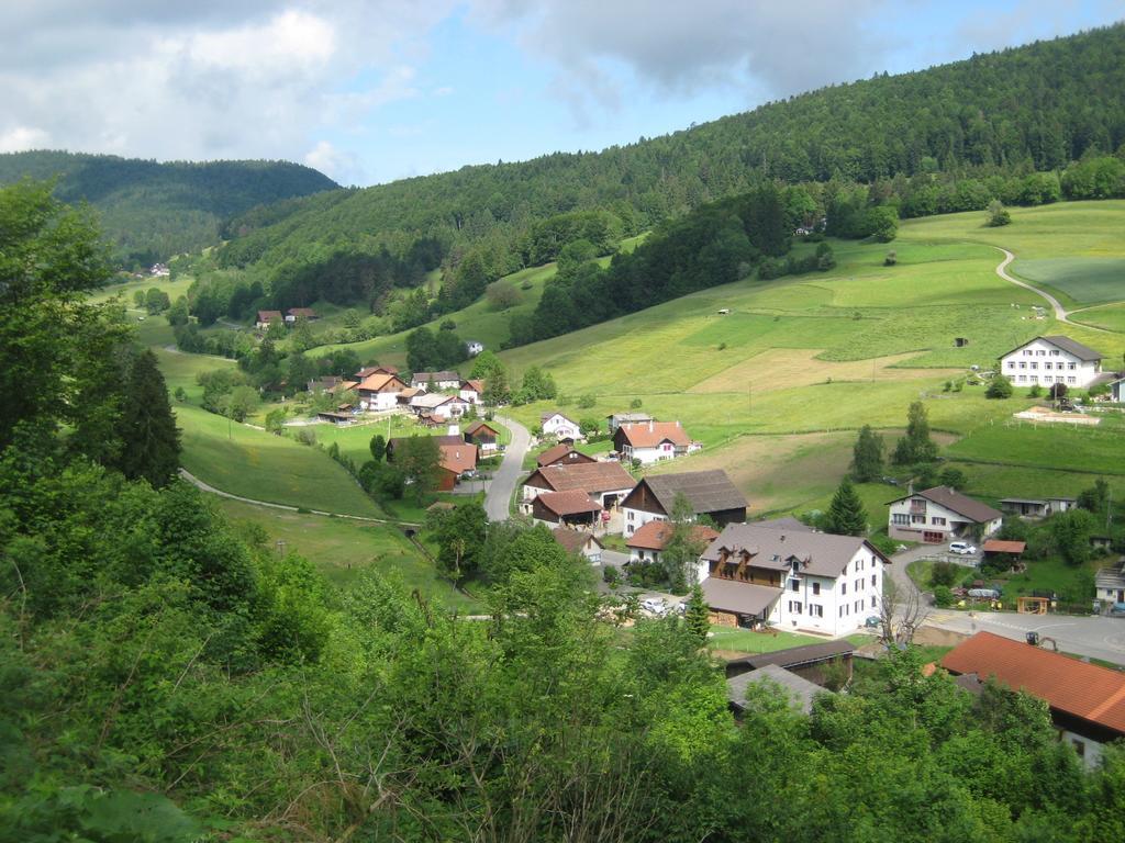 Miramont Horse Trekking Hostel Saicourt Zewnętrze zdjęcie
